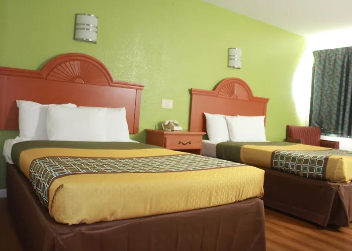 Royal Motel 2*